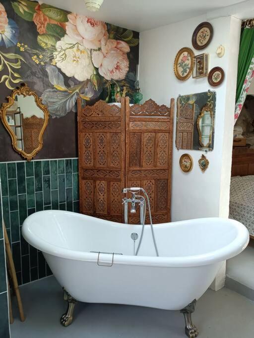 L'Atelier-Chambrette Dans Le Jardin Avec Salle De Bains, Sans Cuisine Troo Экстерьер фото